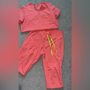 Women’s Figs Scrubs Set. Joggers. Hot coral. Great condition! Size M.  - SOLD